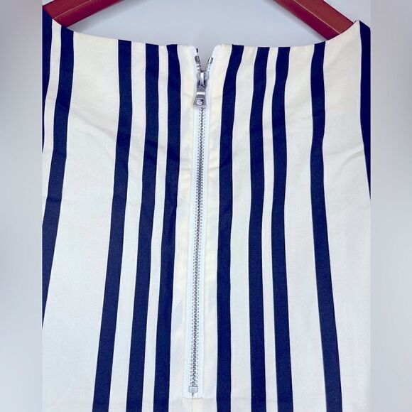 Alice + Olivia Bernice Striped Ruffle Sleeve Top Size Small - Picture 5 of 7